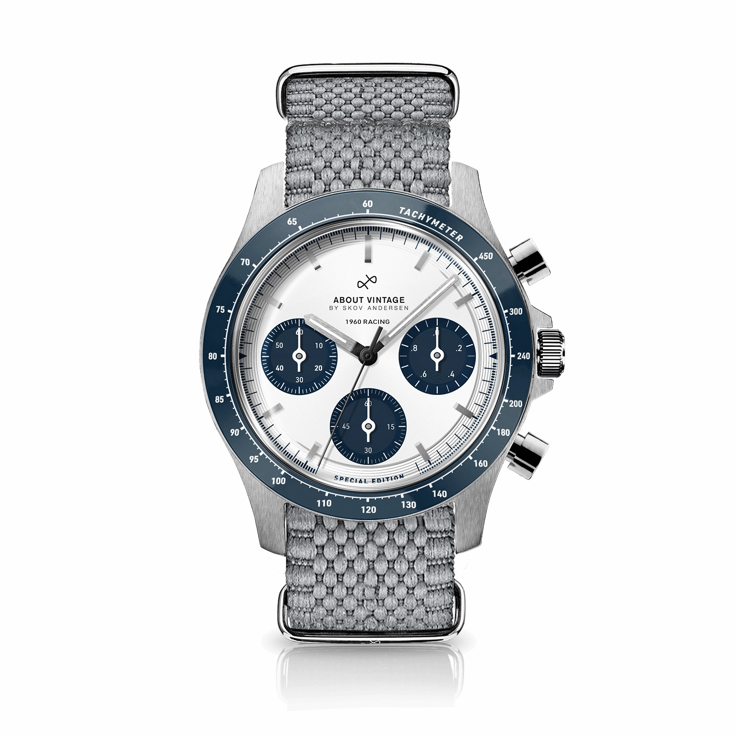1960 Racing Chronograph. Steel / Navy & White