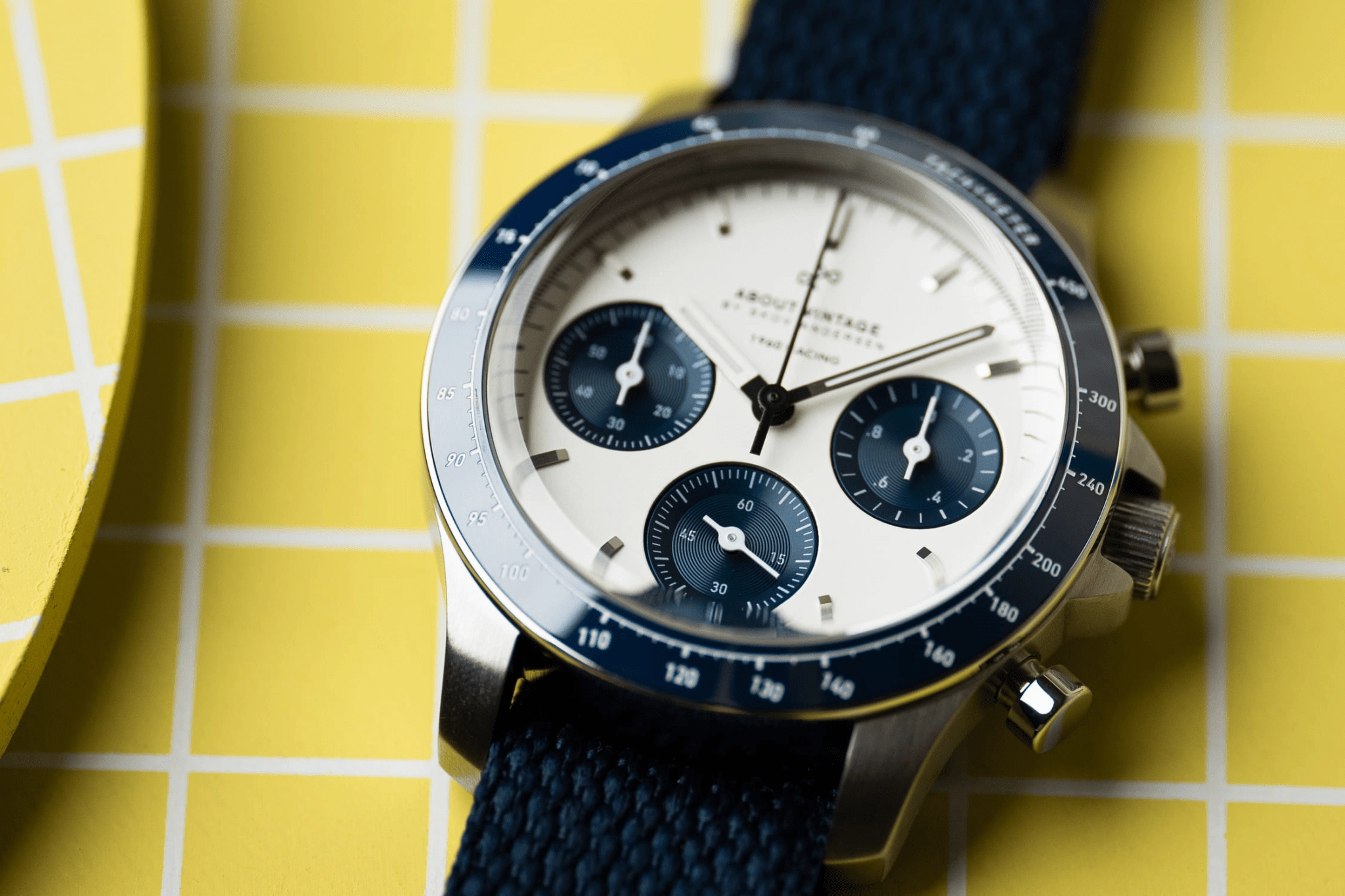 1960 Racing Chronograph. Steel / Navy & White