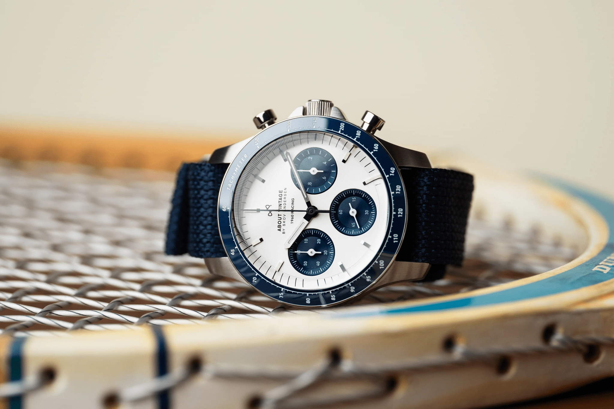 1960 Racing Chronograph. Steel / Navy & White