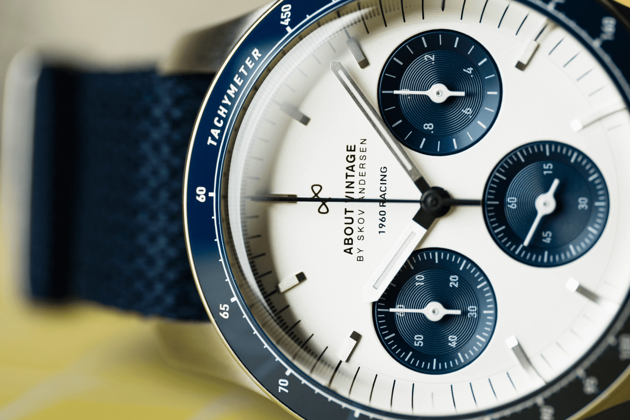 1960 Racing Chronograph. Steel / Navy & White